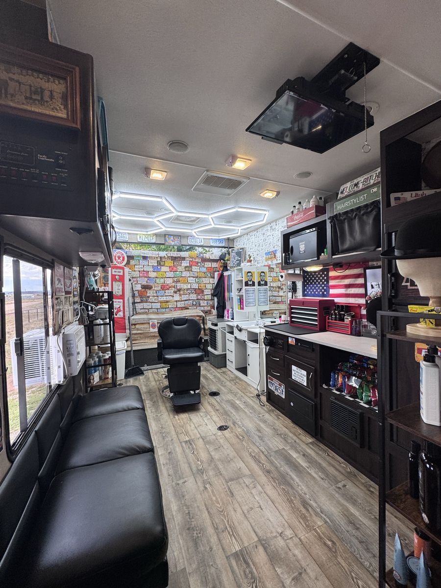 Route 40 Mobile Salon & Barbershop – Complete Business-in-a-Box! (Pacific Coachworks Sand Sport 22EX)