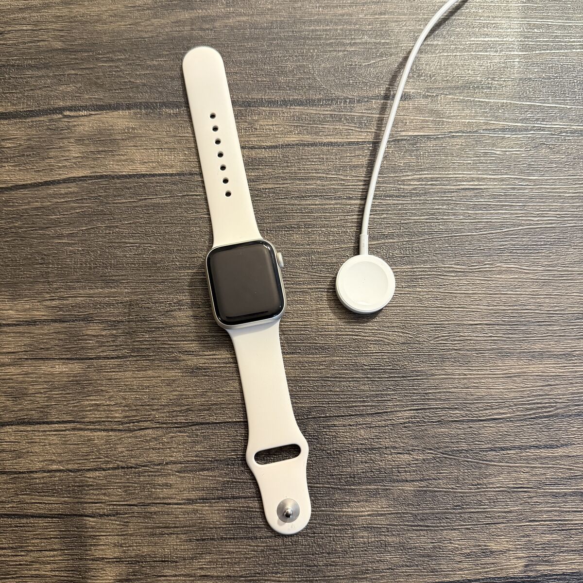 Apple Watch SE 2nd Gen GPS (40mm) Like New