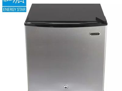 15a 1.1 cu. Ft. Upright Freezer Mini Freezer