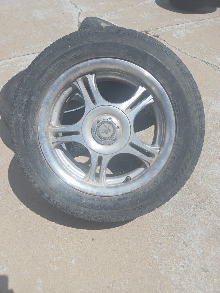 Main image 4