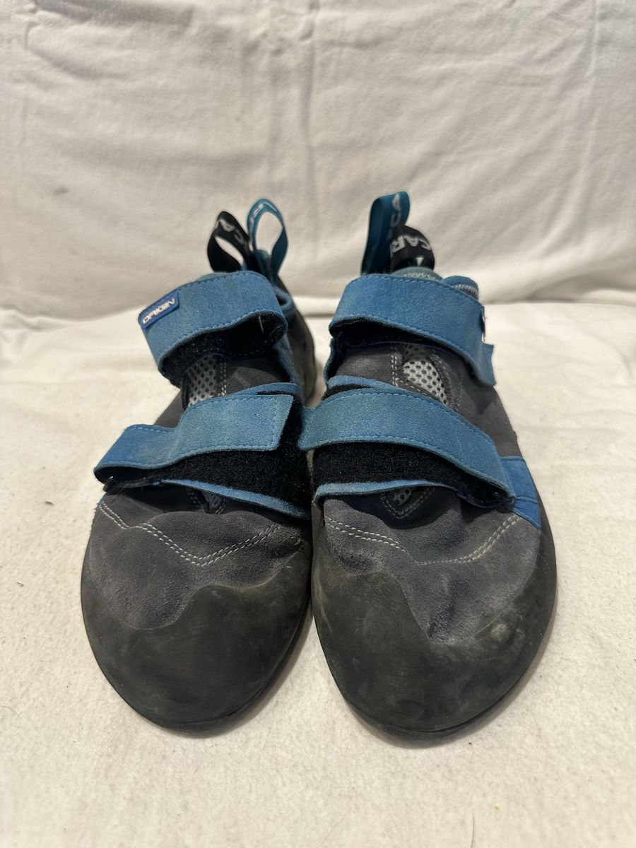 Scarpa origin EU 44 or USM 10.5 grey/blue Velcro climbing shoes