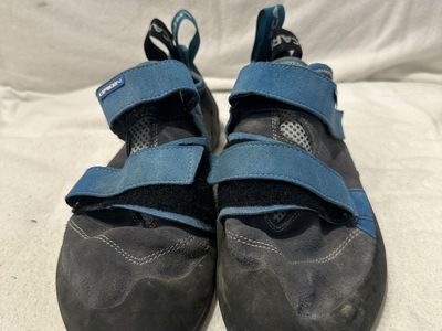 Scarpa origin EU 44 or USM 10.5 grey/blue Velcro climbing shoes