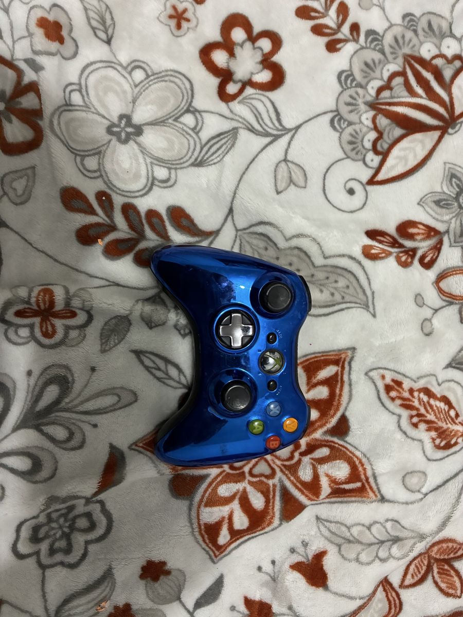 Xbox 360 Wireless Controller - Custom Chrome Blue Finish, Pre-owned