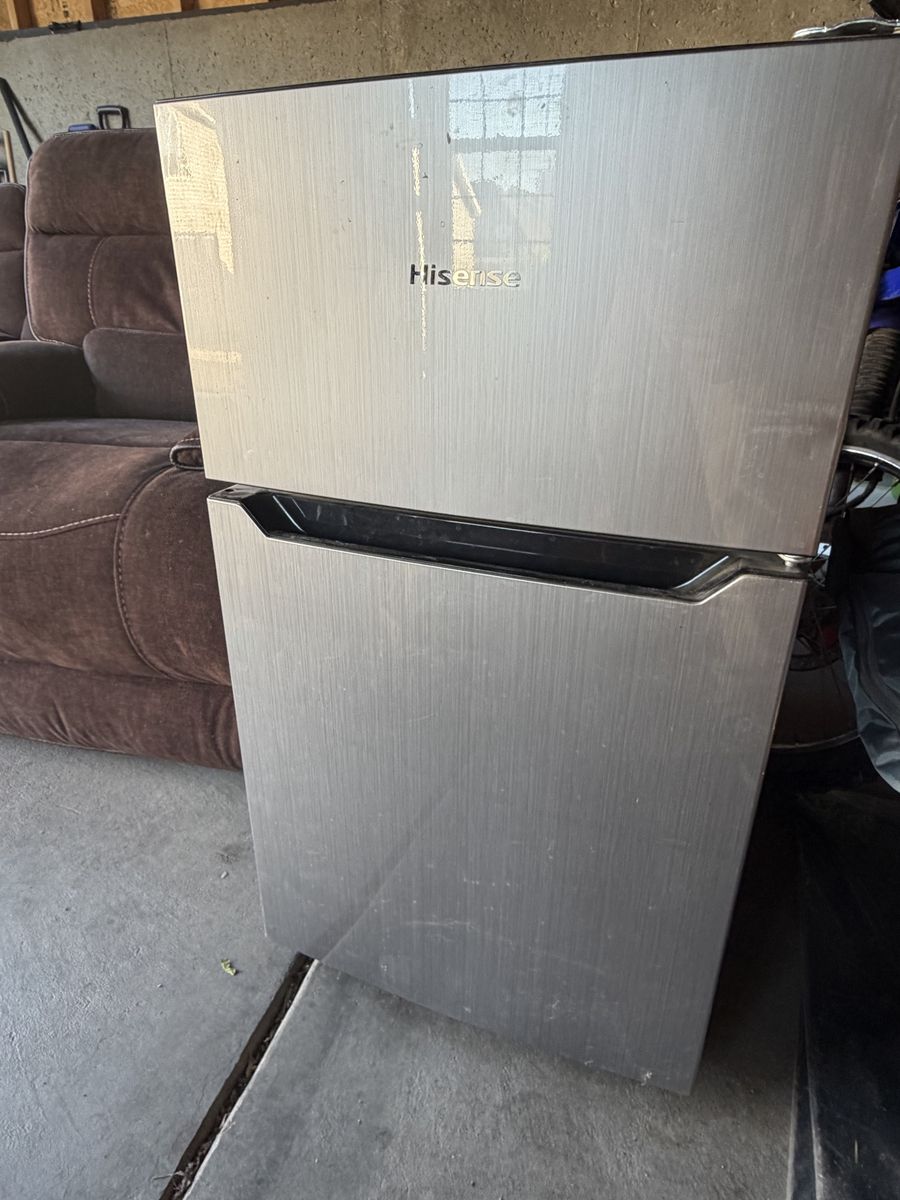 Hisense Mini Fridge Refrigerator Silver Stainless Steel Compact Freezer