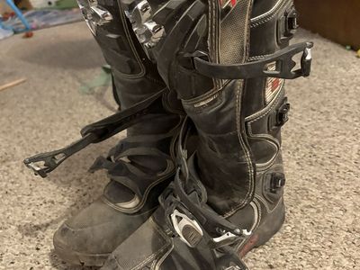 Fox Com 5 boots M11