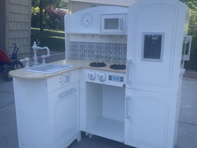 Play Kitchen