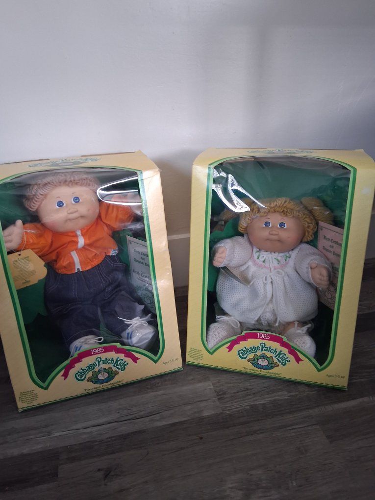 Vintage 1985 Cabbage Patch Kids Dolls in Original Boxes - Set of 2