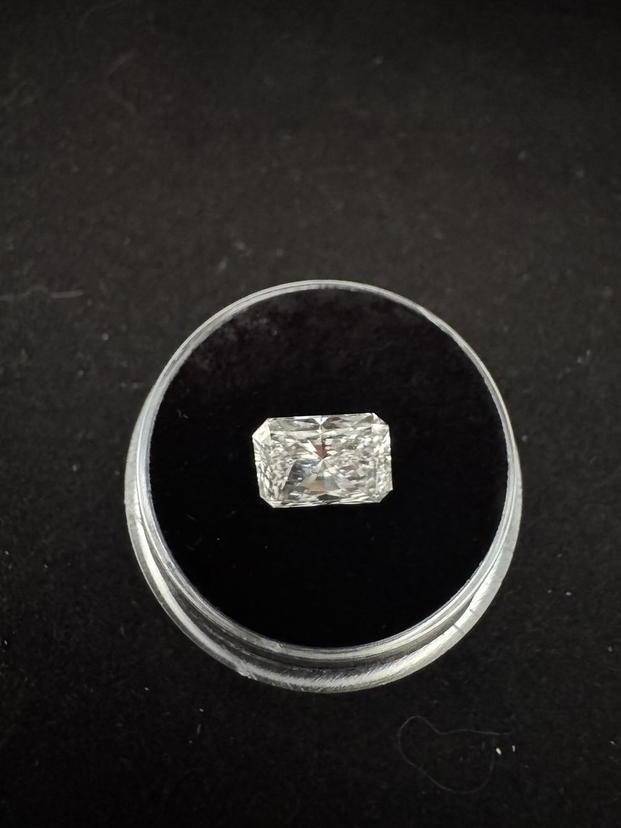 2.00 Carat - D Color - VVS1 Clarity - IGI Certified Radiant Lab-Grown Diamond