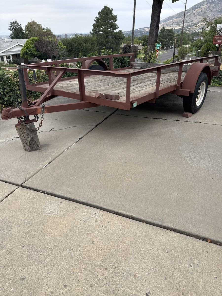 Custom built Metal Craft trailer 10’ X 6.5’