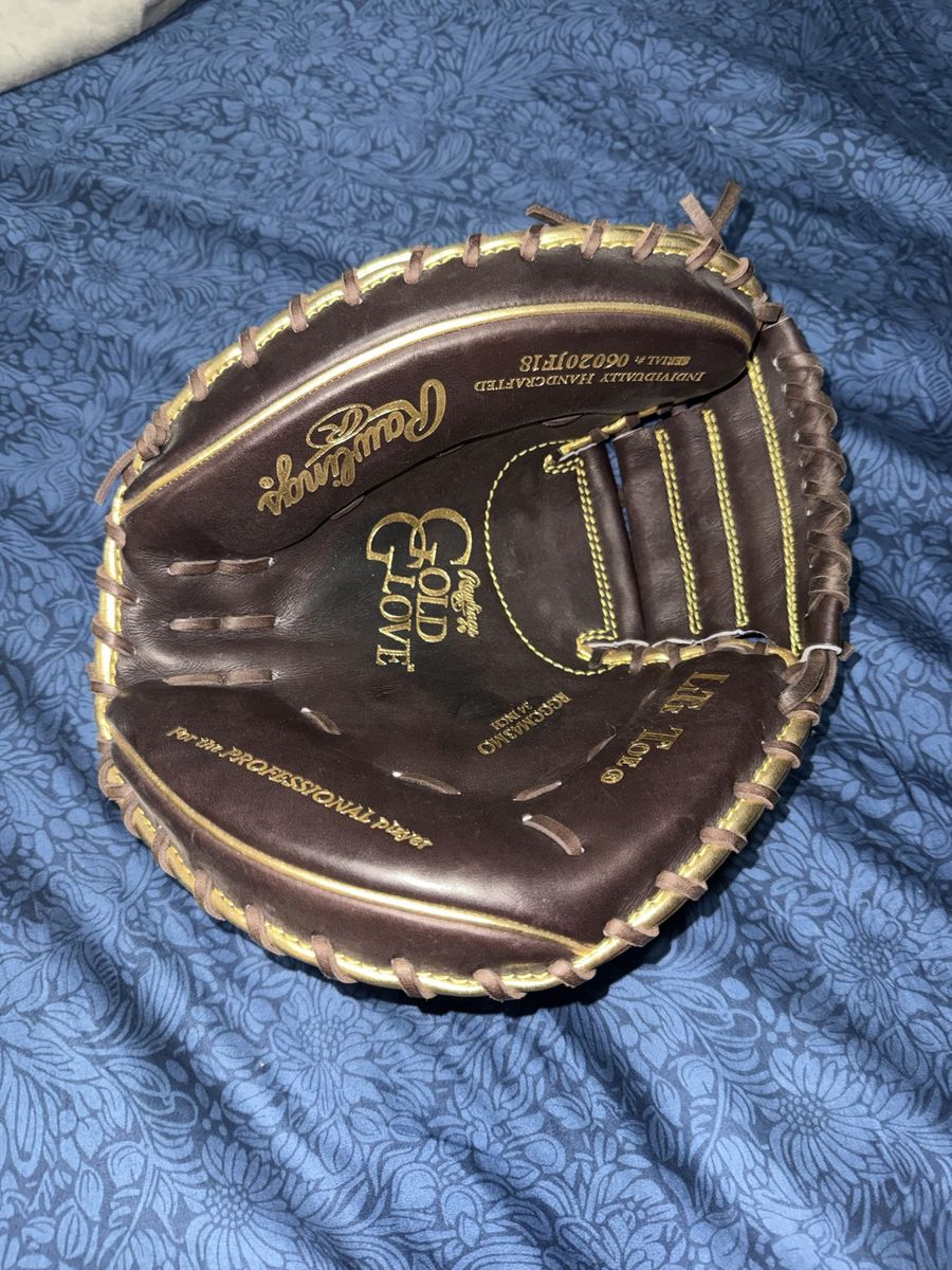 Rawlings Gold Glove 'Like Tore' 34-inch Baseball Catcher's Mitt - Individually Handcrafted No bag
