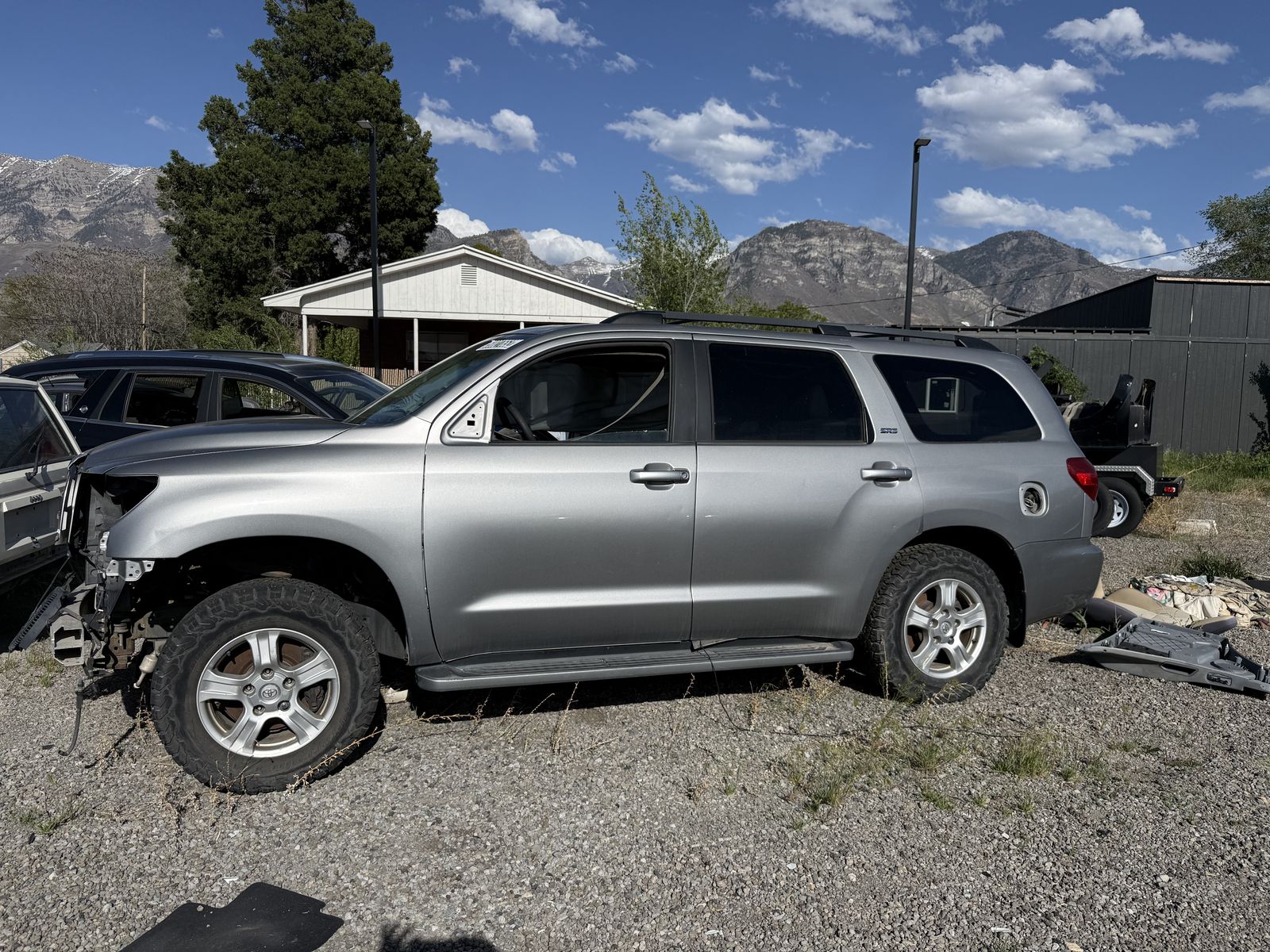 2008 TOYOTA SEQUOIA SR5