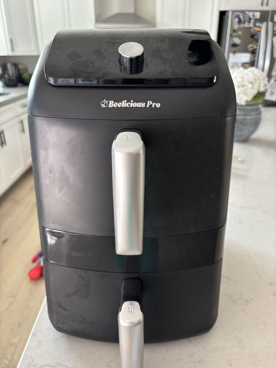 Beelicious Pro Dual Basket Air Fryer 9QT Digital Display Black