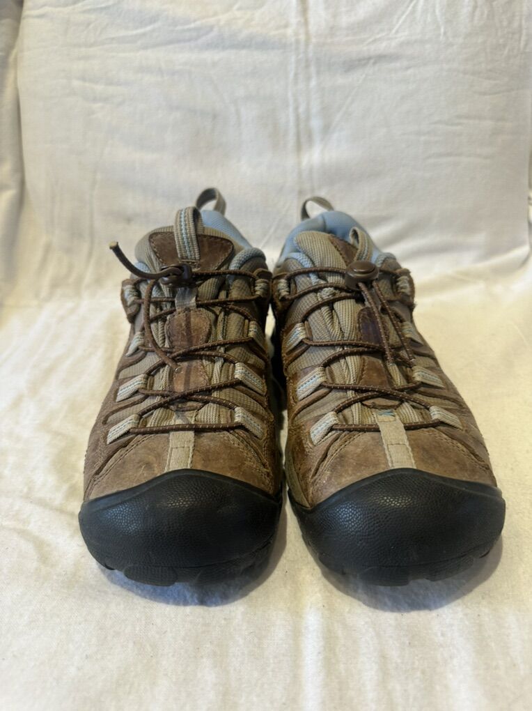 Keen Women’s Size 10.5 Waterproof Hiking Shoes