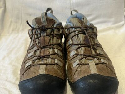 Keen Women’s Size 10.5 Waterproof Hiking Shoes