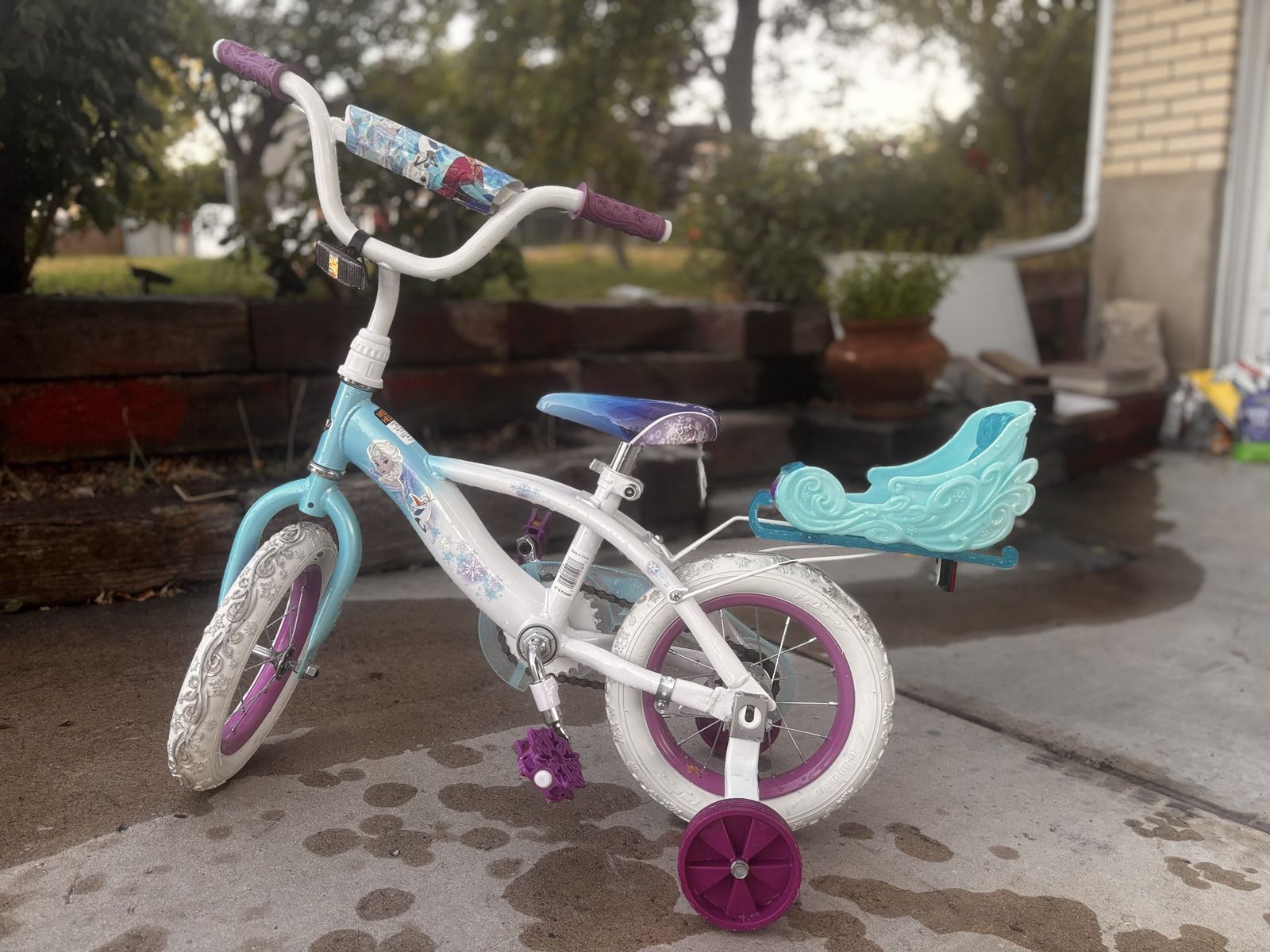 Huffy 16" Disney Frozen Kids' Bike, Fits Riders 42"-48", Blue, Youth, Girl's