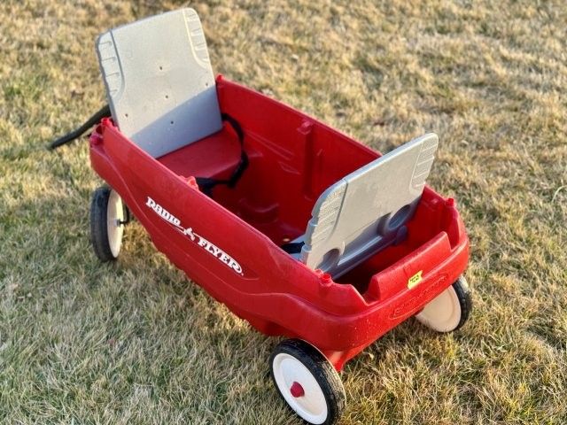 Radio Flyer Pathfinder 2-in-1 Wagon