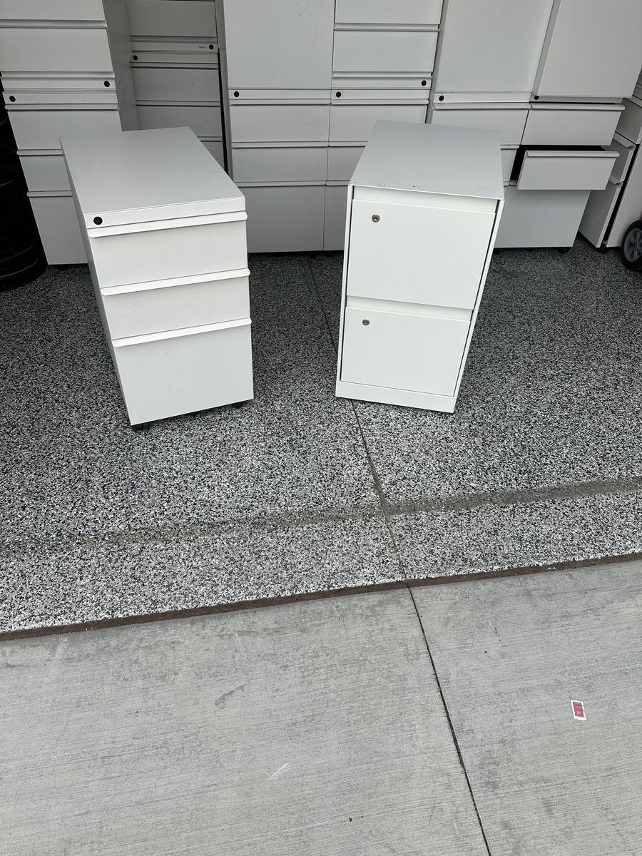 2 drawer & 3 Drawer heavy Duty Steelcase rolling metal File Cabinet drawers (no keys but can be keyed) $30 each