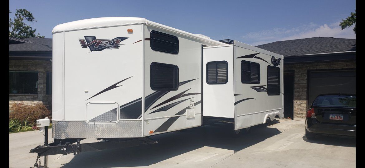 2009 VR1 Camp trailer
