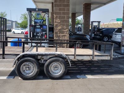 3500 lbs capacity each axle
Dual axle trailer
St