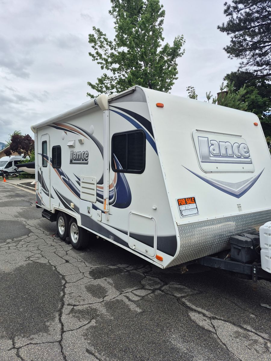 2011 Lance Camp Trailer for Sale