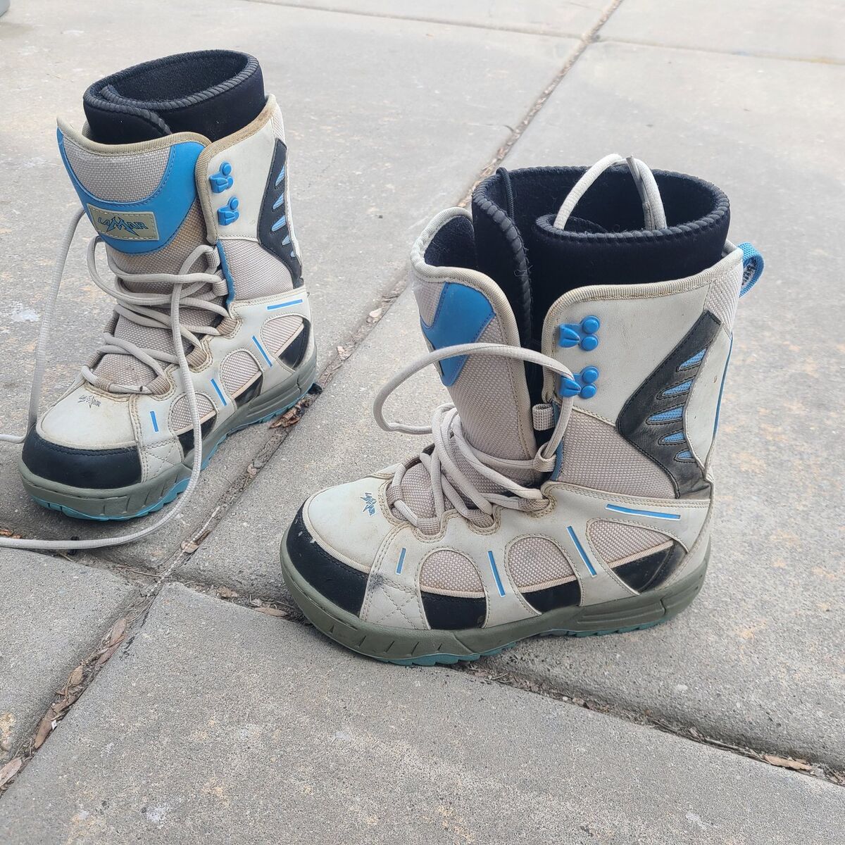 ladies snowboard boots size 7