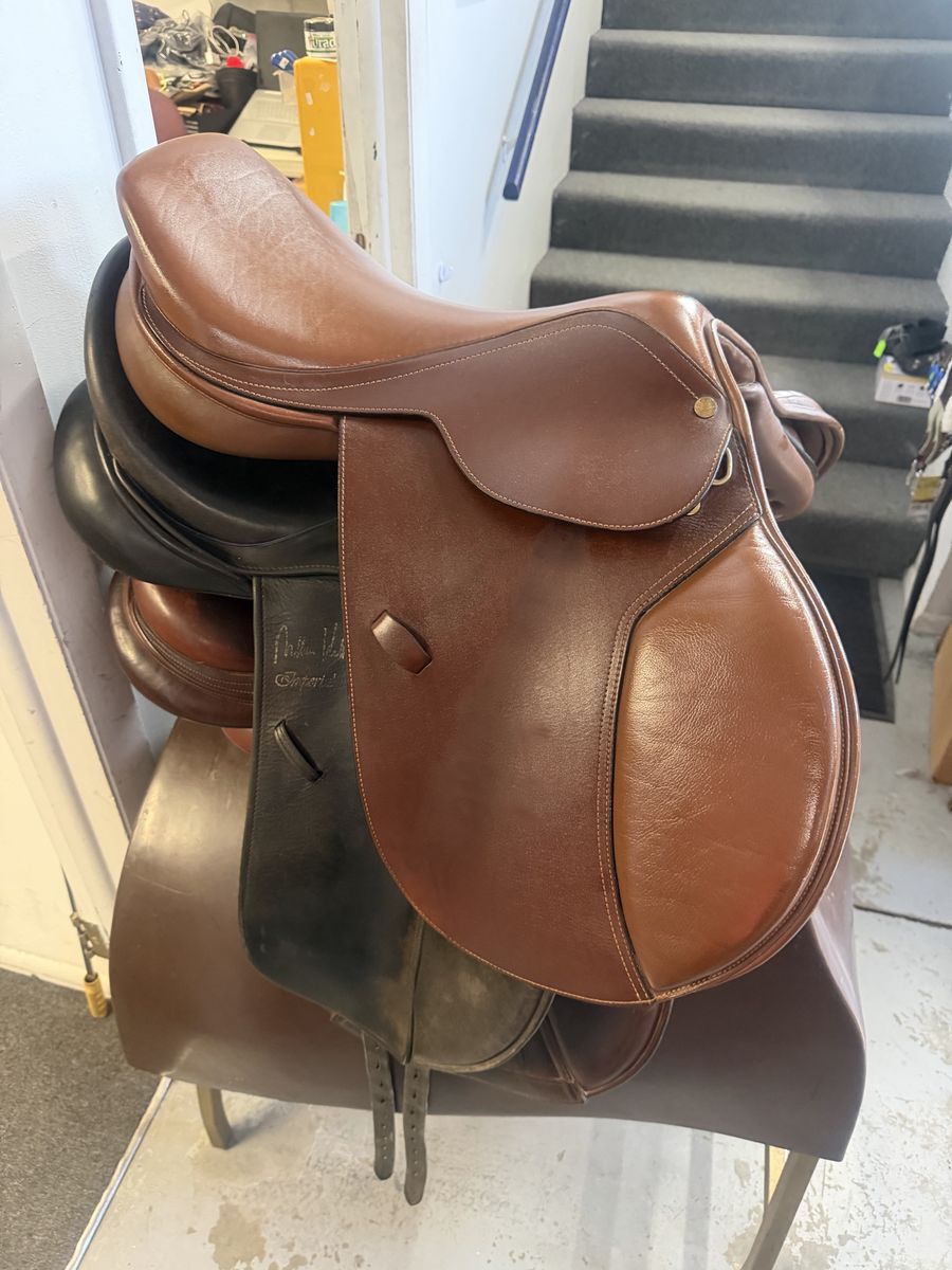 English saddle