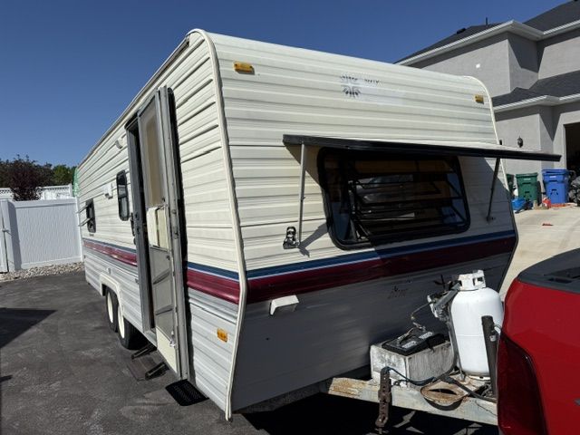 Don't Buy a project or a problem RV! 1990 Terry 24M Solid and in great working order