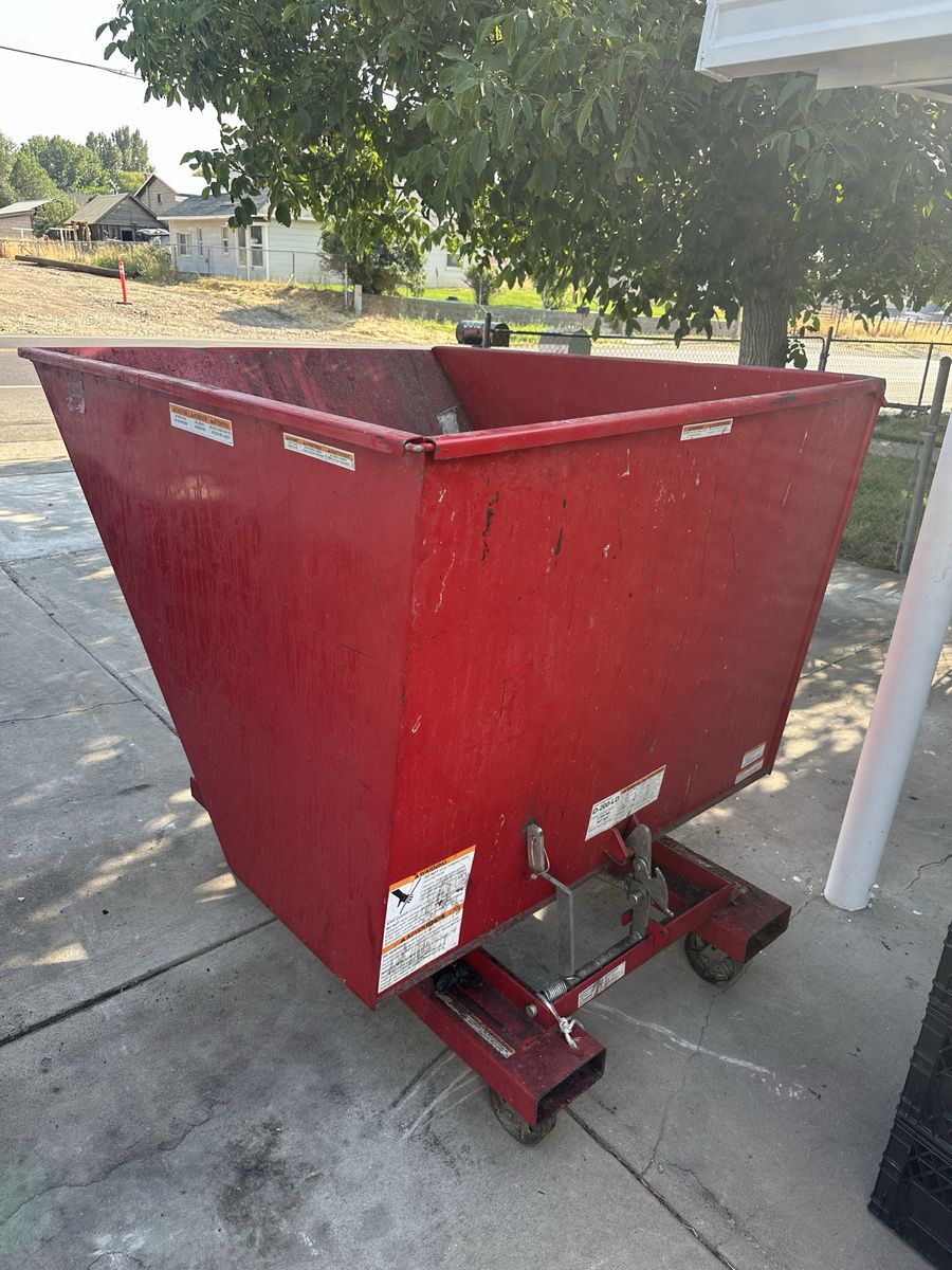 Tilt dump hopper dumpster