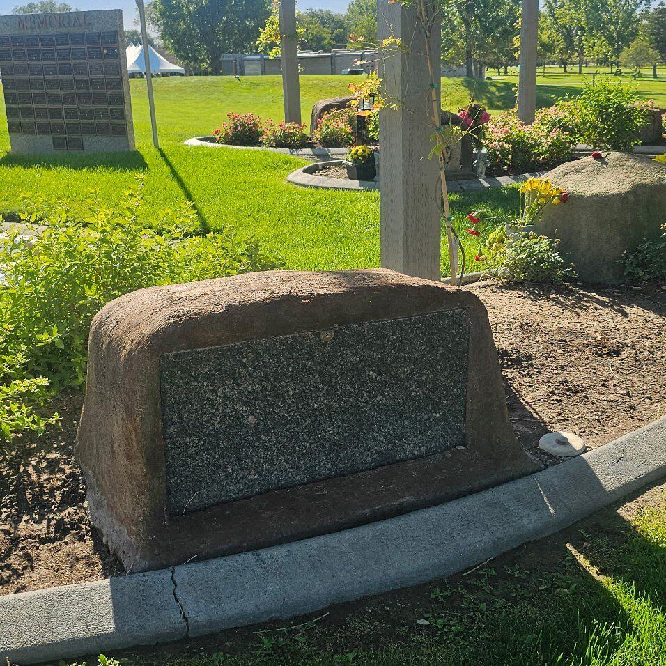 price reduced.  Boulder niche for two people