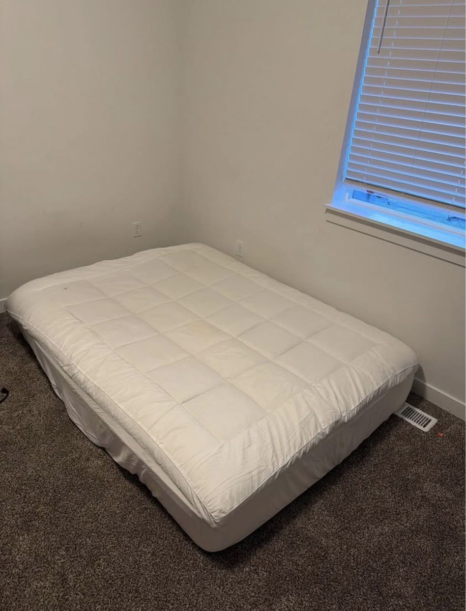 Queen Size Mattress with Mattress Pad - White, Quilted Top