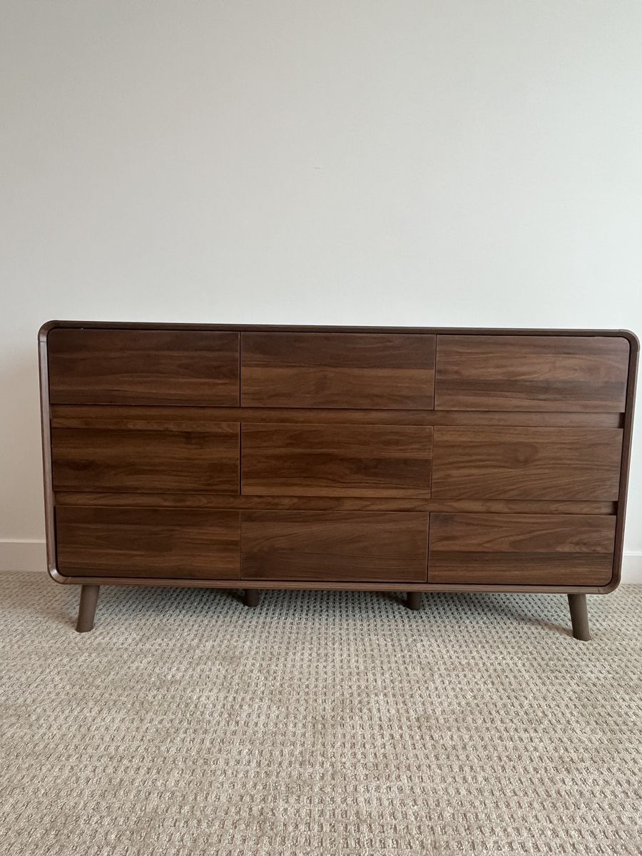 Dresser 9 drawers