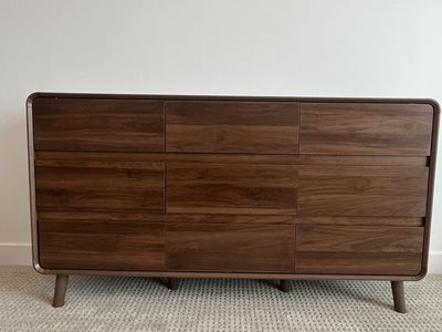 Dresser 9 drawers
