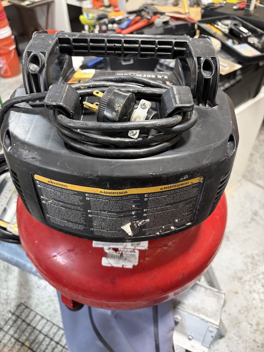 Porter Cable 6 Gallon 150 PSI Pancake Air Compressor