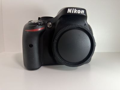 Nikon D5200 DSLR Starter Kit
