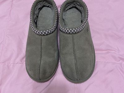 UGG Ansley Slippers Suede Size 5