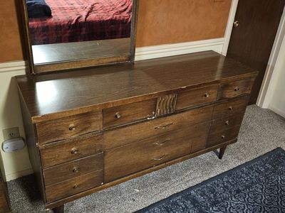 Authentic 1960s Bassett MCM 2-Piece Bedroom Set (Dresser & Highboy)
