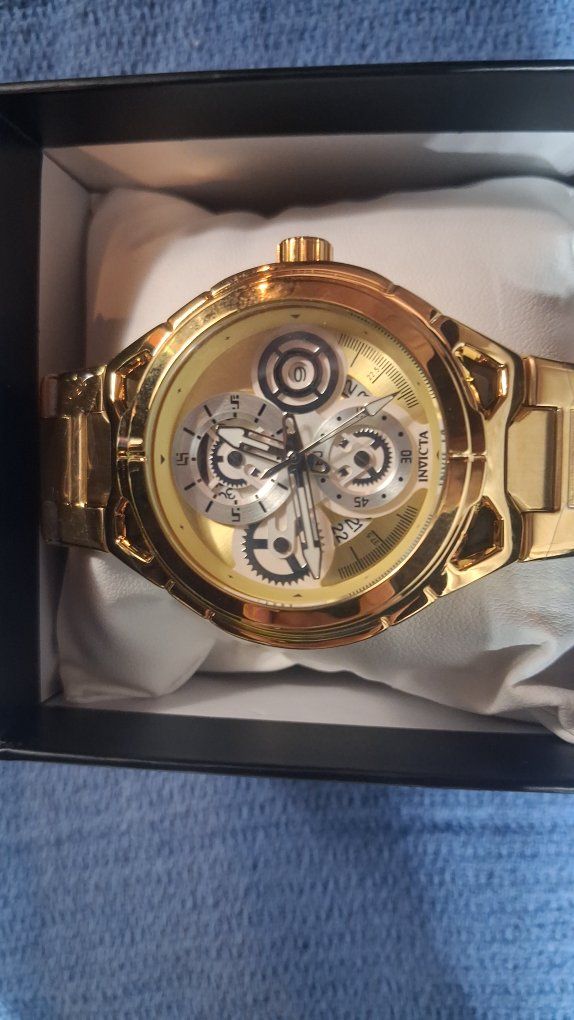 2 Invicta Mens Watch