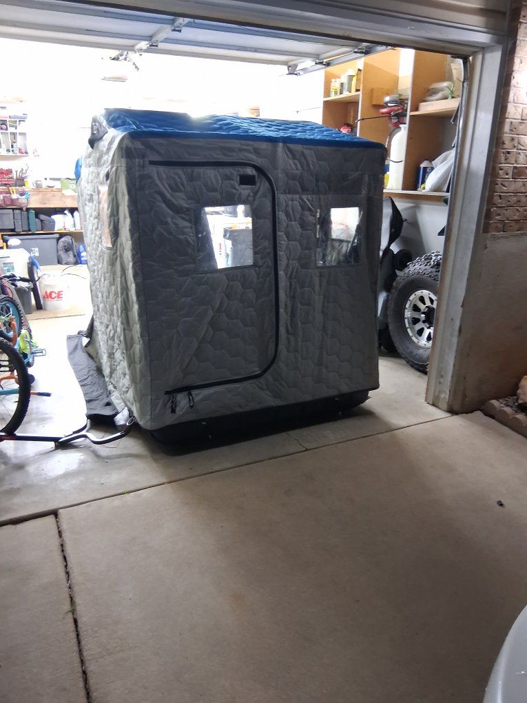 Clam Fish Trap Thermal Ice Shelter 2-Person Portable Ice Fishing Tent