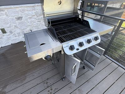 Charbroil propane gas performance series 4 burner grill model 463375919