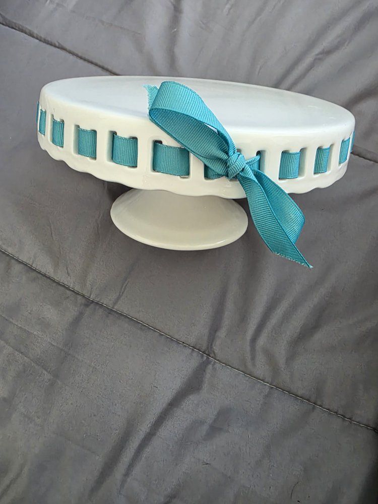 Beautiful Cake Plate 
