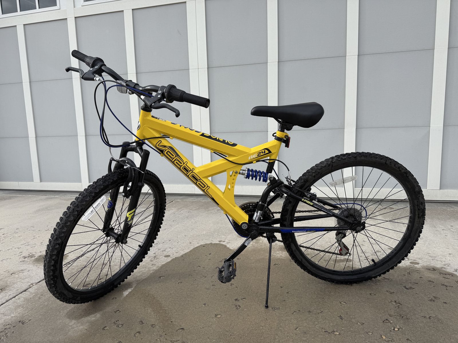 Dynacraft Vertical Alpine Eagle 24" Bike, Yellow