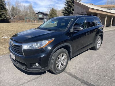 2016 TOYOTA HIGHLANDER LE