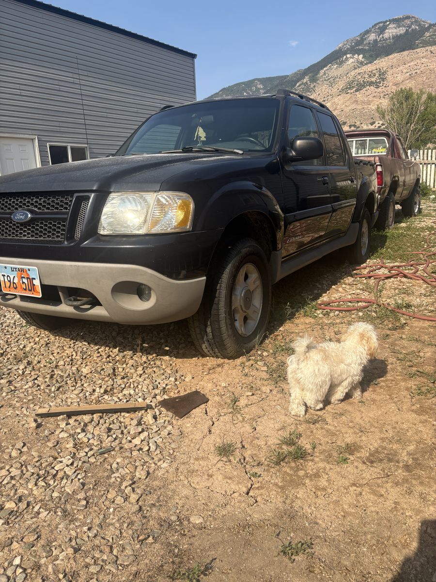 2001 Ford Explorer Sport Trac Base