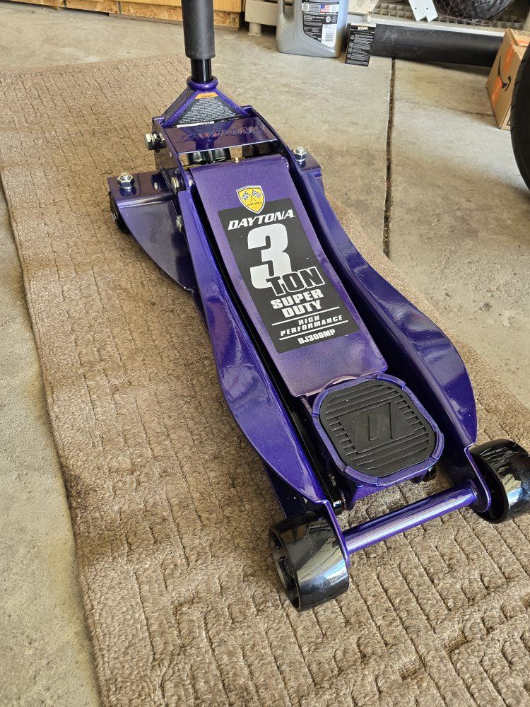 Daytona 3 TON Super Duty in glitter purple (NEW)