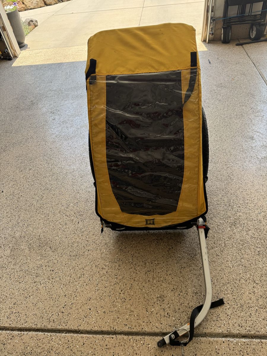 Burley Bee 1-Seat Kids Bike Trailer - Yellow/Black, Used - Great for Cycling with Little Ones!