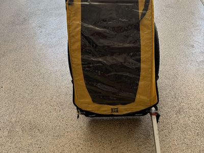 Burley Bee 1-Seat Kids Bike Trailer - Yellow/Black, Used - Great for Cycling with Little Ones!
