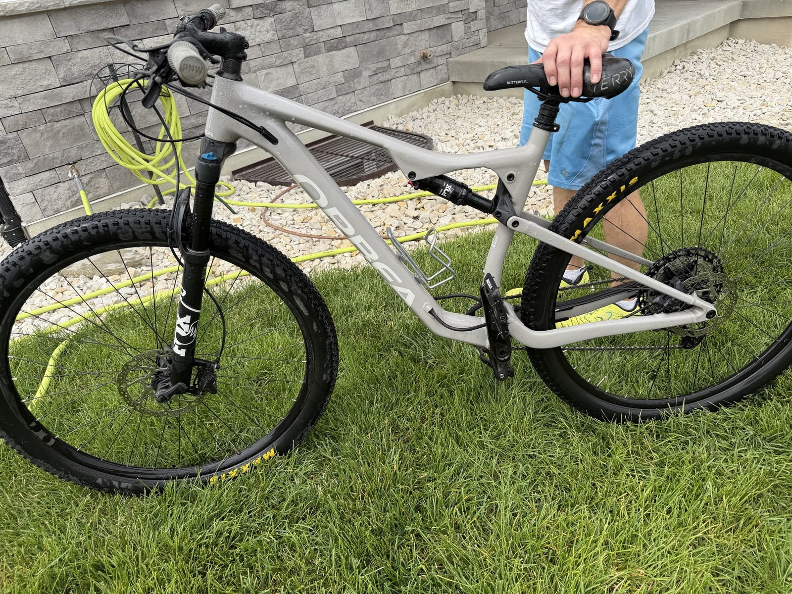 Orbea Full Suspension Mountain Bike - Fox Suspension, Shimano Deore, Maxxis Tires, PNW Grips