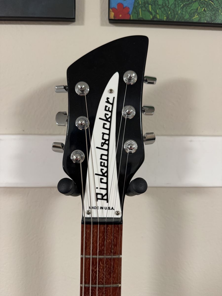 Rickenbacker 330 Electric Guitar Jetglo Black - 6-String
