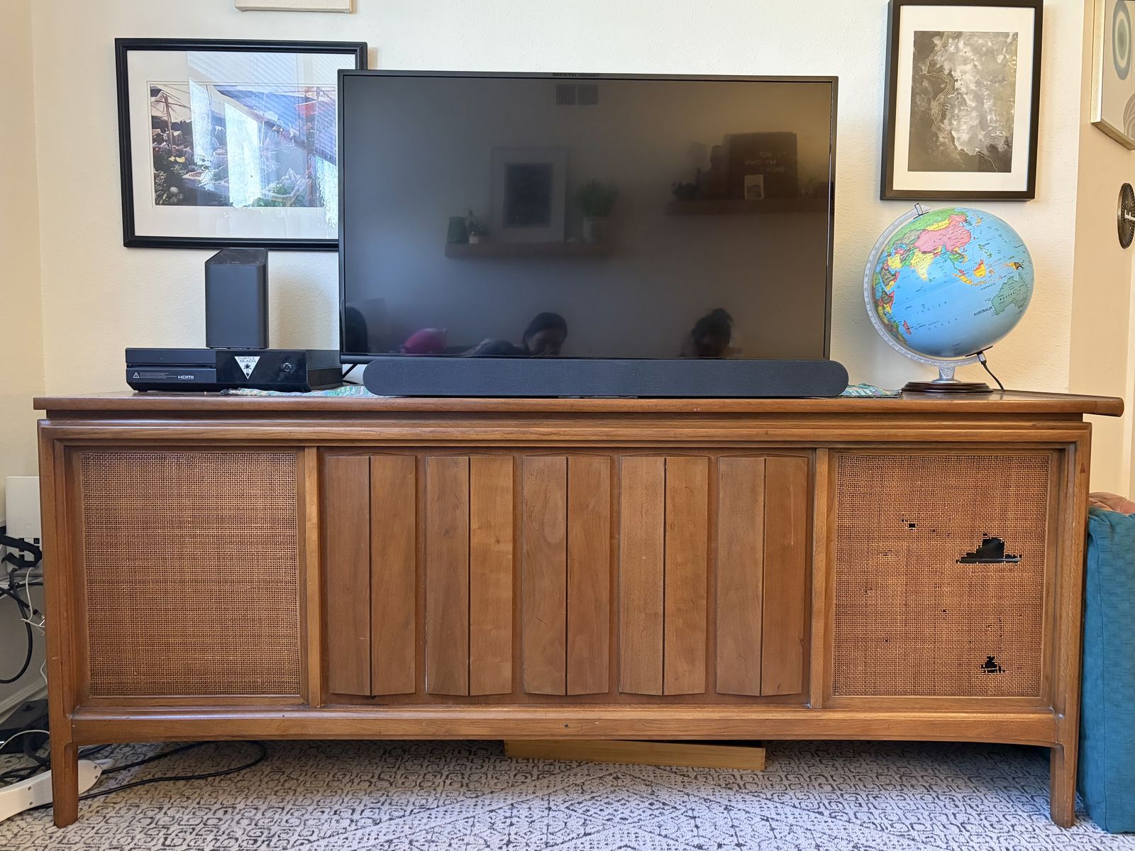 MCM Sylvania Media Console