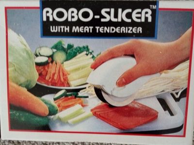 Robo Slicer Food Processor with Meat Tenderizer & Flowering Onion Maker Bundle